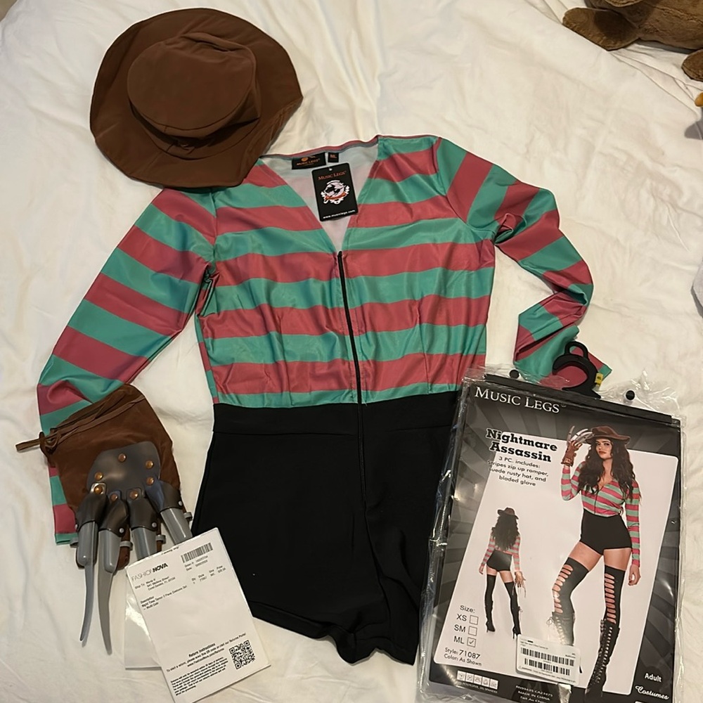 Halloween costume set. New with tags